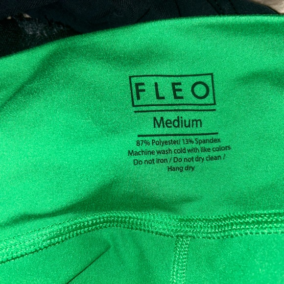 Fleo apex 3.25 green. Worn a few times. Like new. - Picture 3 of 4